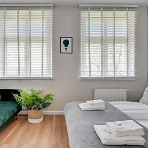 Apartament Lion - Capri 5 Min From The, Sopot